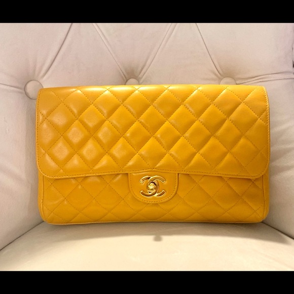 SOLD Chanel Authentic Quilted Flap Leather Clutch - Picture 3 of 13